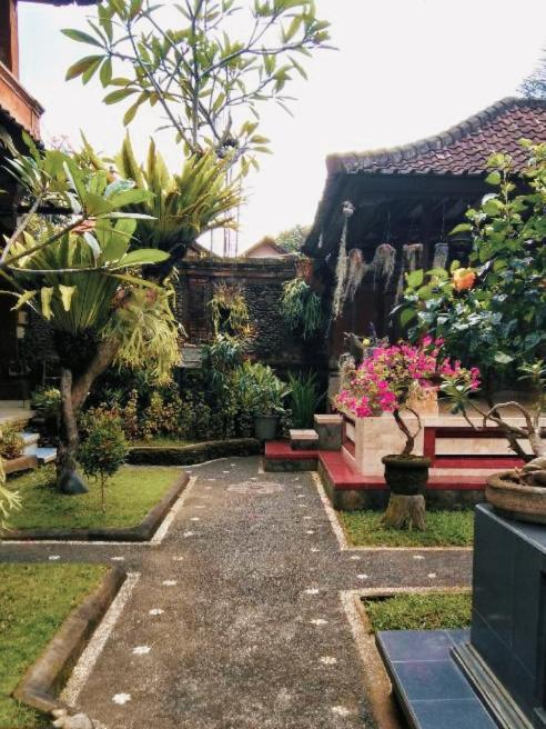 Tunjung Guest House Ubud  Exterior photo