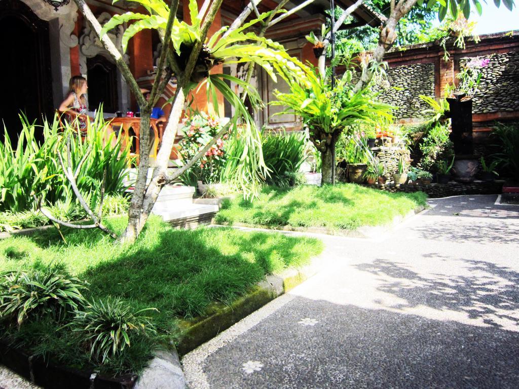 Tunjung Guest House Ubud  Room photo
