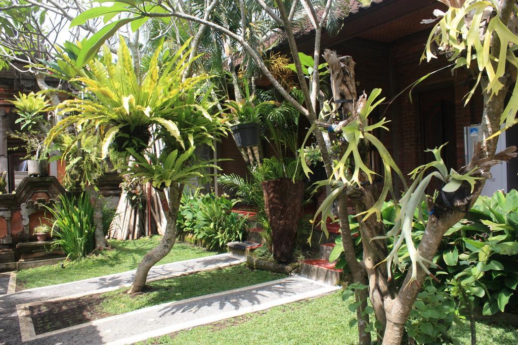Tunjung Guest House Ubud  Exterior photo